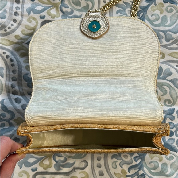 Elegant Gold Chain Strap Bag - Picture 4 of 4